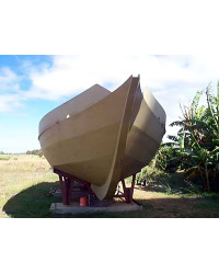 Spray 36 Kit Gallery - the finished hull and deck - p4