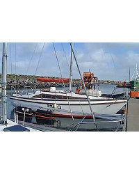 Adventurer 25 Trailer Sailer Gallery - the modified deck styling 