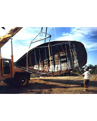 Roberts 345 Gallery - photos of a coach house fin keel version being built