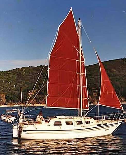 Roberts Adventurer 25 Trailer sailer under sail